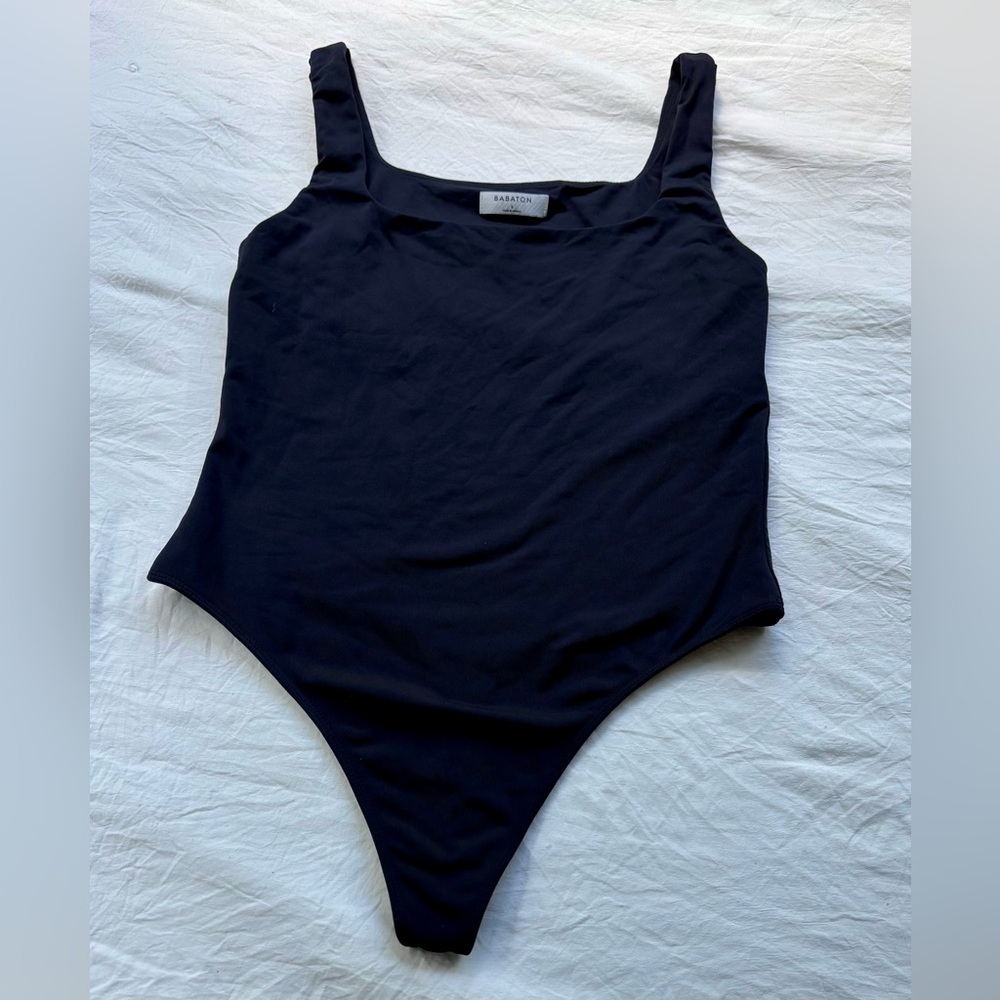 ⭐️Aritzia Babaton Casual Contour Squareneck Soft Thong Bodysuit Black Size Lg⭐️ - Picture 2 of 12